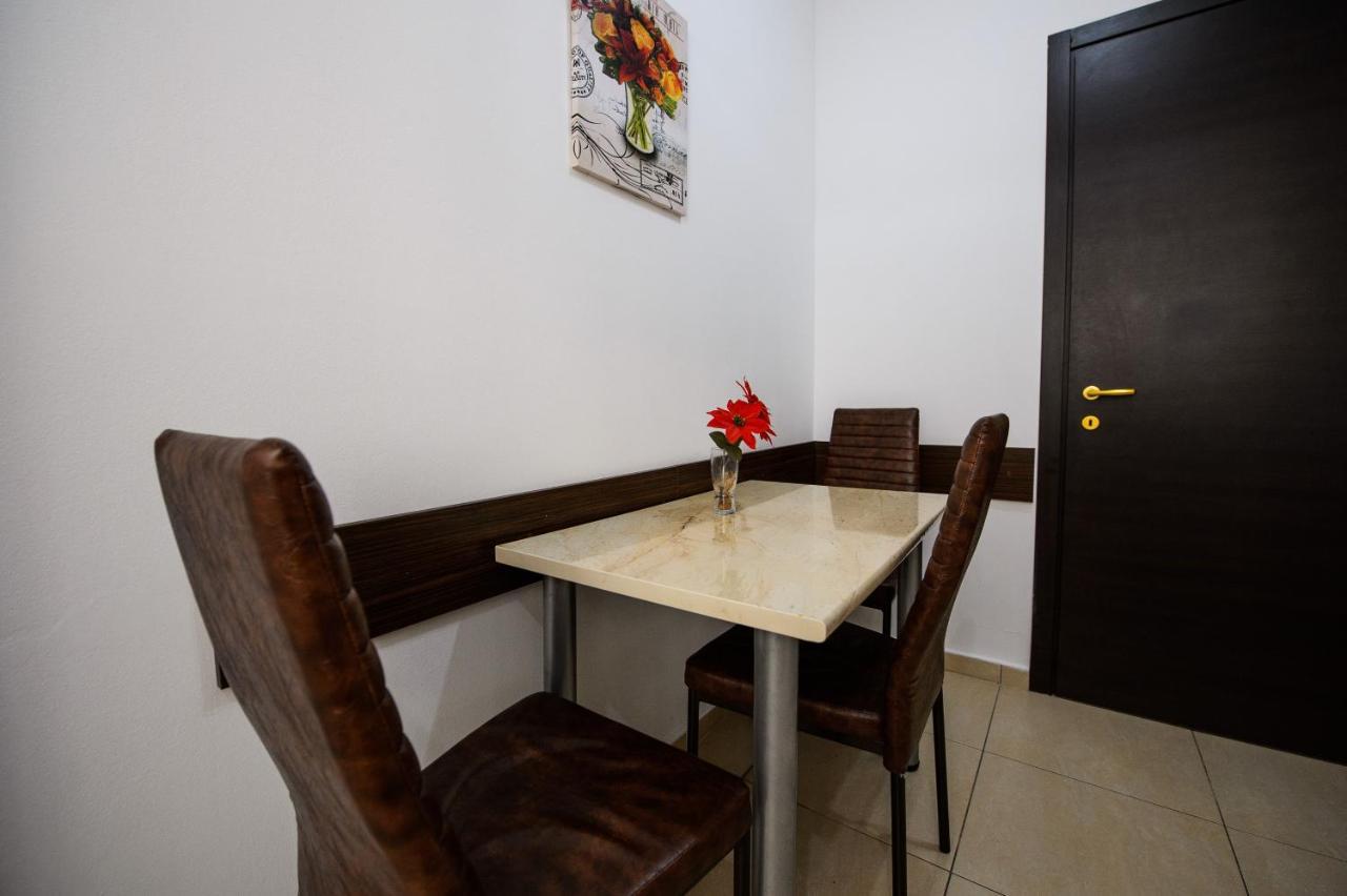 Summerland Relax Apartments Mamaia Dış mekan fotoğraf